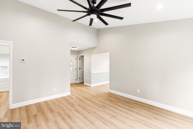 48 PERSHING LN, Sicklerville, NJ 08081