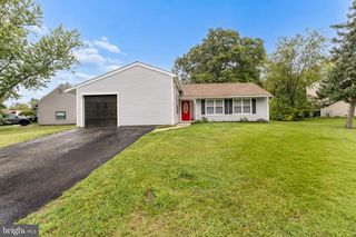 48 PERSHING LN, Sicklerville, NJ 08081