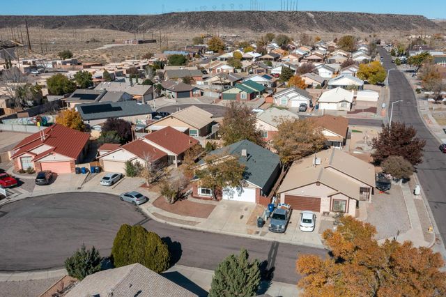 7705 Santa Maria Court NW, Albuquerque, NM 87120