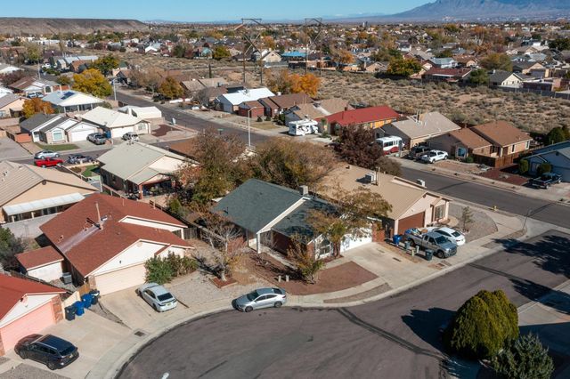 7705 Santa Maria Court NW, Albuquerque, NM 87120