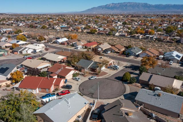 7705 Santa Maria Court NW, Albuquerque, NM 87120