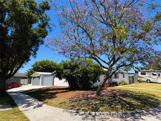 2501 Santa Ysabel, Fullerton, CA 92831
