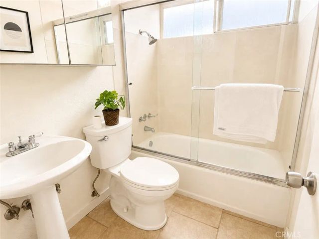 2501 Santa Ysabel, Fullerton, CA 92831