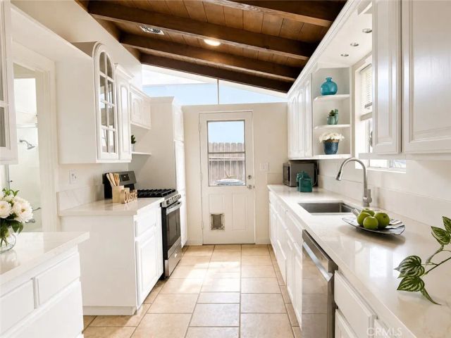 2501 Santa Ysabel, Fullerton, CA 92831