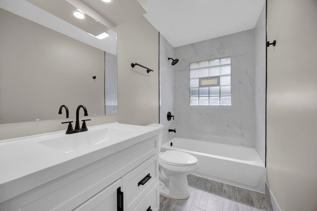 3709 W 121st Avenue, Crown Point, IN 46307