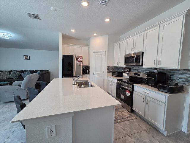 3949 AMBROSE AVENUE, Kissimmee, FL 34746