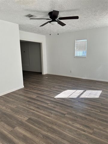 978 Ringold Street B, Houston, TX 77088