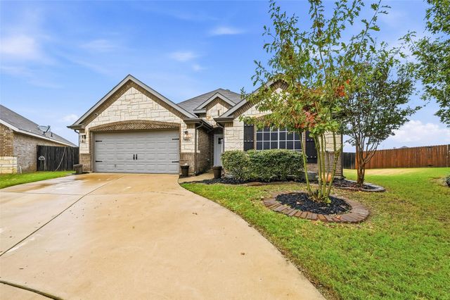 10329 Kingspoint Boulevard, Fort Worth, TX 76140