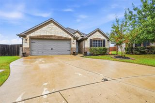 10329 Kingspoint Boulevard, Fort Worth, TX 76140
