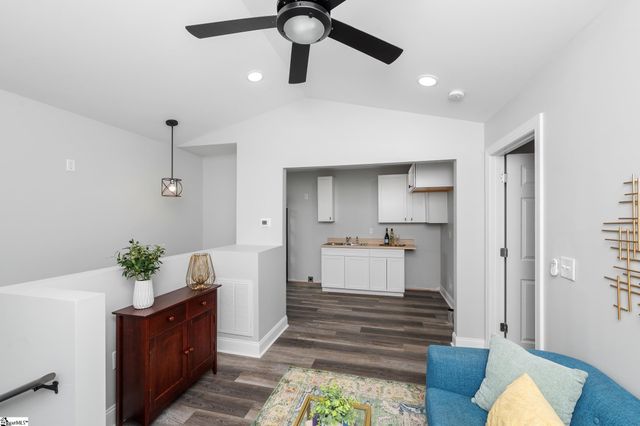 100 Potomac Avenue, Greenville, SC 29605
