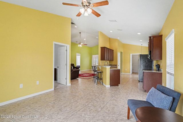 2058 Snapdragon Drive NW, Palm Bay, FL 32907