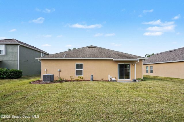 2058 Snapdragon Drive NW, Palm Bay, FL 32907