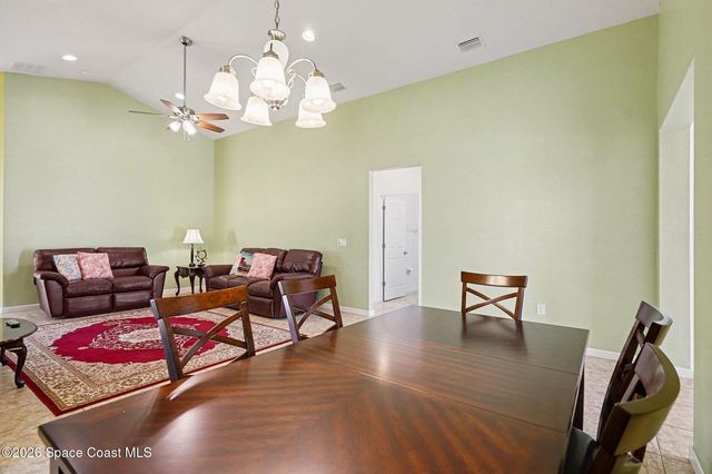 2058 Snapdragon Drive NW, Palm Bay, FL 32907