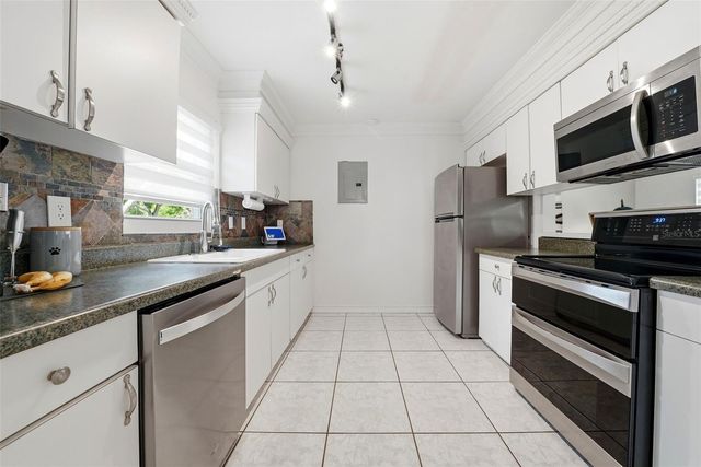 4943 WISHART BOULEVARD, Tampa, FL 33603