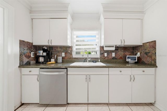 4943 WISHART BOULEVARD, Tampa, FL 33603