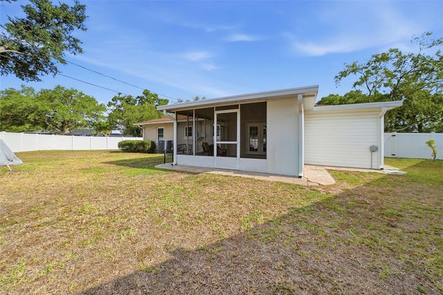 4943 WISHART BOULEVARD, Tampa, FL 33603