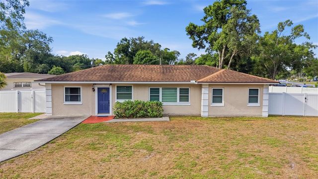 4943 WISHART BOULEVARD, Tampa, FL 33603