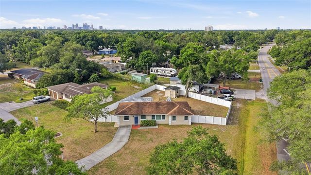 4943 WISHART BOULEVARD, Tampa, FL 33603