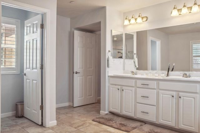 5025 Maestro Way, Roseville, CA 95747