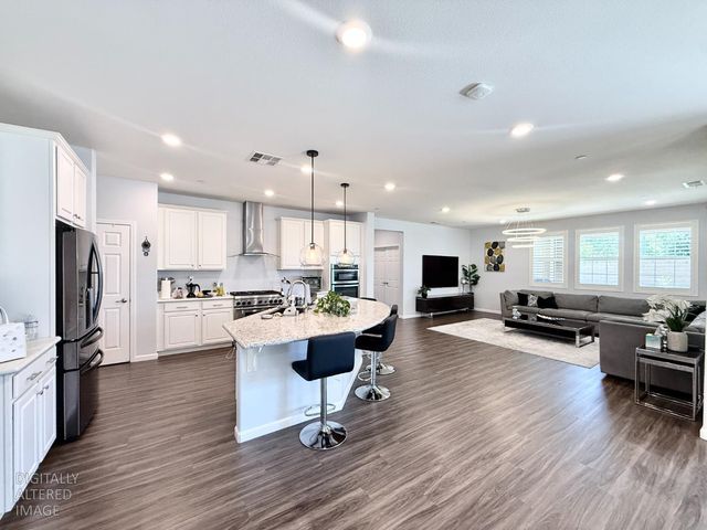 5025 Maestro Way, Roseville, CA 95747