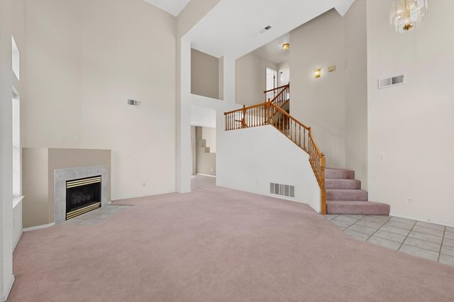 1401 Cerro Crestado Drive NW, Los Lunas, NM 87031