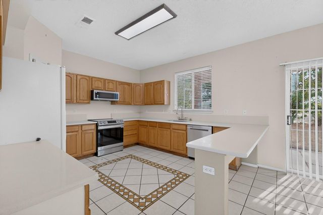 1401 Cerro Crestado Drive NW, Los Lunas, NM 87031