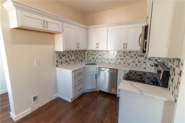 415 N 26th Street, St Joseph, MO 64501