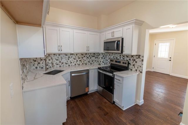 415 N 26th Street, St Joseph, MO 64501