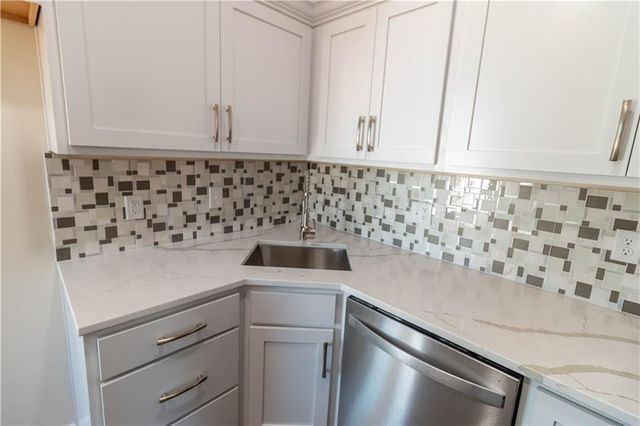 415 N 26th Street, St Joseph, MO 64501