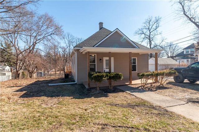 415 N 26th Street, St Joseph, MO 64501