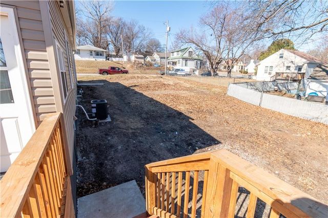 415 N 26th Street, St Joseph, MO 64501