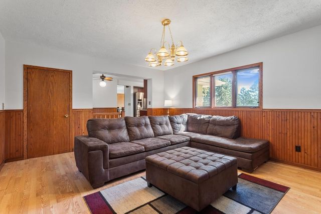 315 17th Avenue N, South Saint Paul, MN 55075