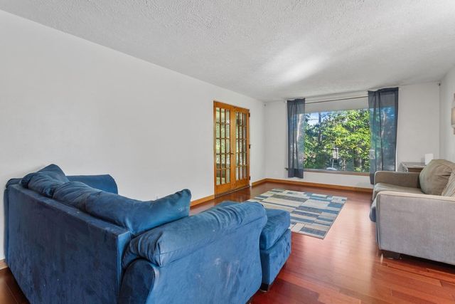 315 17th Avenue N, South Saint Paul, MN 55075