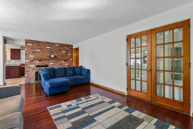 315 17th Avenue N, South Saint Paul, MN 55075