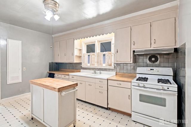 19 Pulawski Avenue, South River, NJ 08882