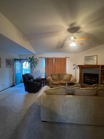 3502 W Village Terrace, Springfield, MO 65810