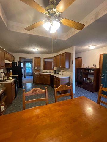 3502 W Village Terrace, Springfield, MO 65810