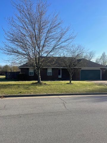 3502 W Village Terrace, Springfield, MO 65810