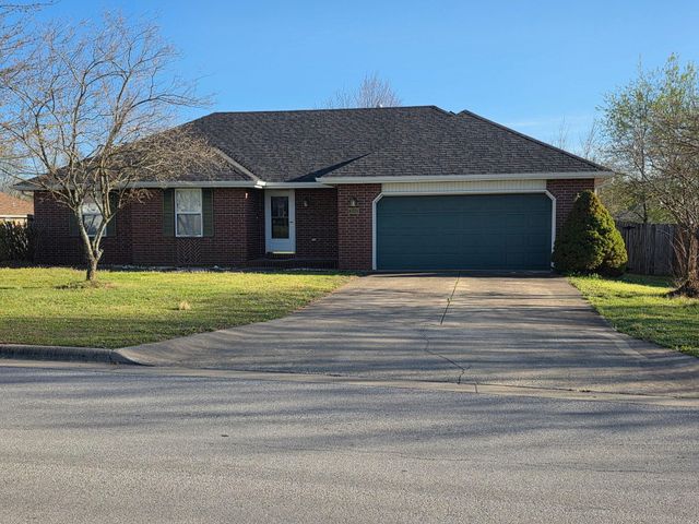 3502 W Village Terrace, Springfield, MO 65810
