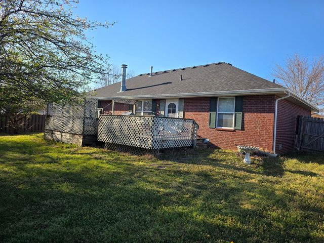 3502 W Village Terrace, Springfield, MO 65810