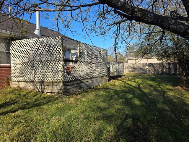 3502 W Village Terrace, Springfield, MO 65810