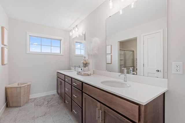 13721 Arrowhead Way, Rosemount, MN 55068