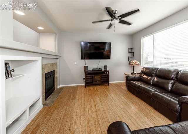 7724 Canyon Oak Drive, Colorado Springs, CO 80922