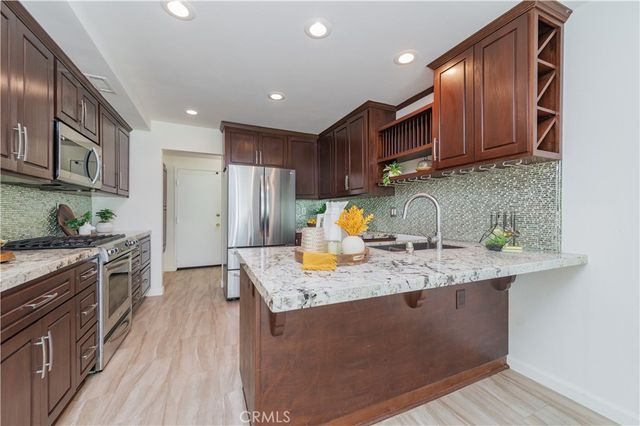34 Stanford Court, Irvine, CA 92612