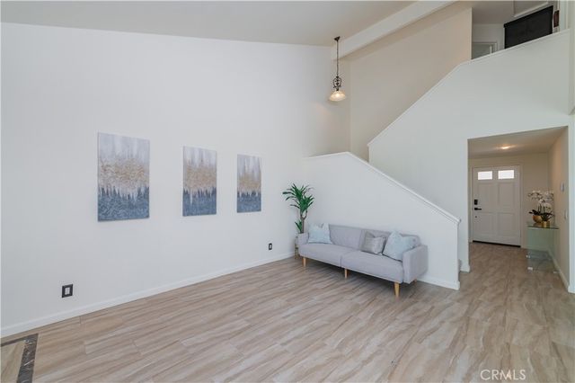 34 Stanford Court, Irvine, CA 92612