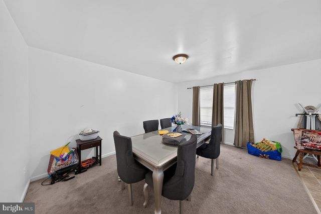 4 TYRONE AVE, New Castle, DE 19720