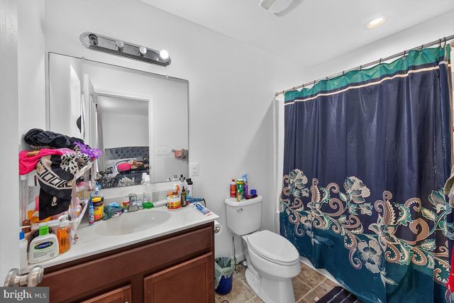 4 TYRONE AVE, New Castle, DE 19720