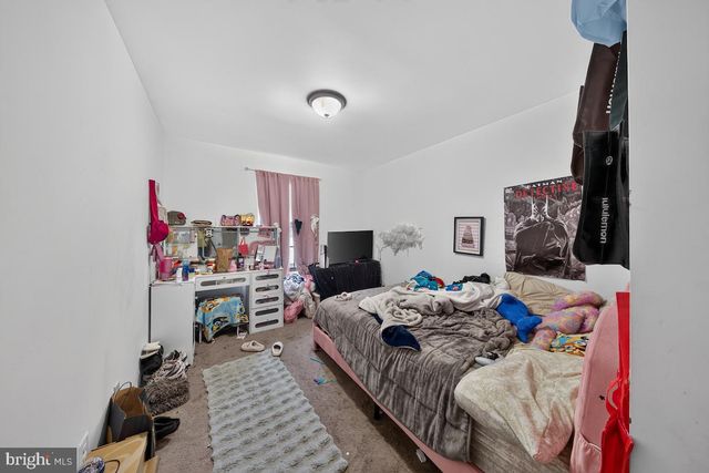 4 TYRONE AVE, New Castle, DE 19720