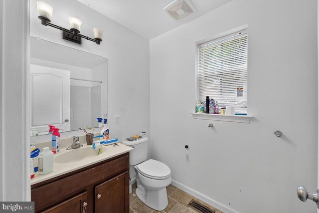 4 TYRONE AVE, New Castle, DE 19720