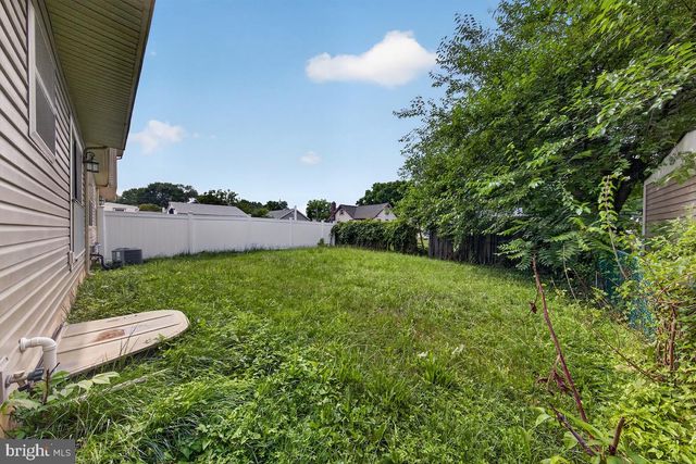 4 TYRONE AVE, New Castle, DE 19720